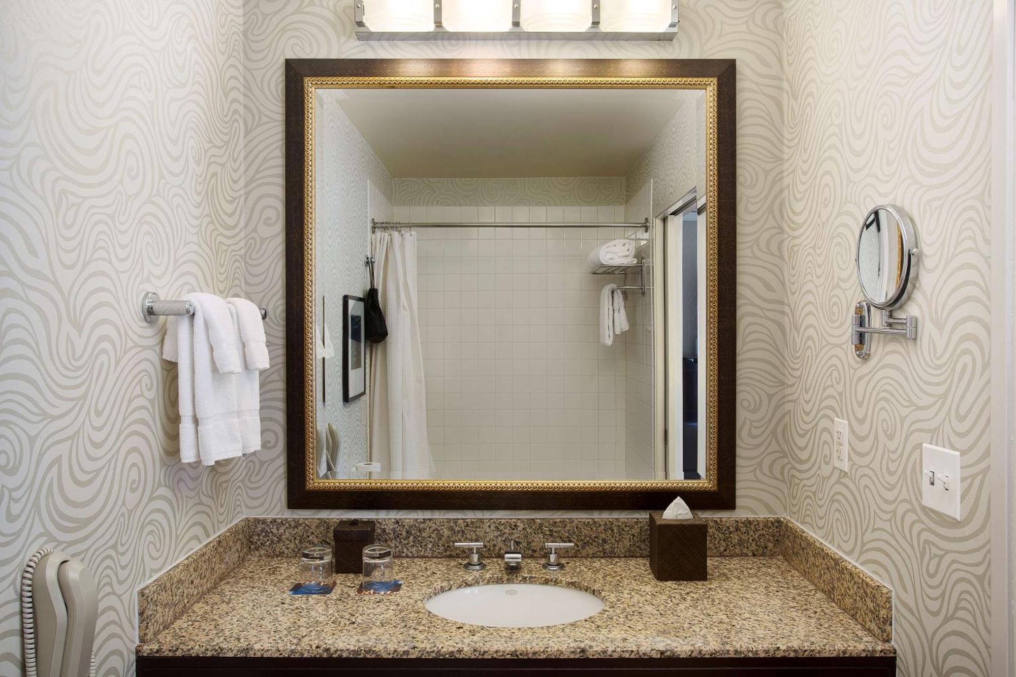 Juniper Hotel Cupertino, Curio Collection By Hilton Exterior foto